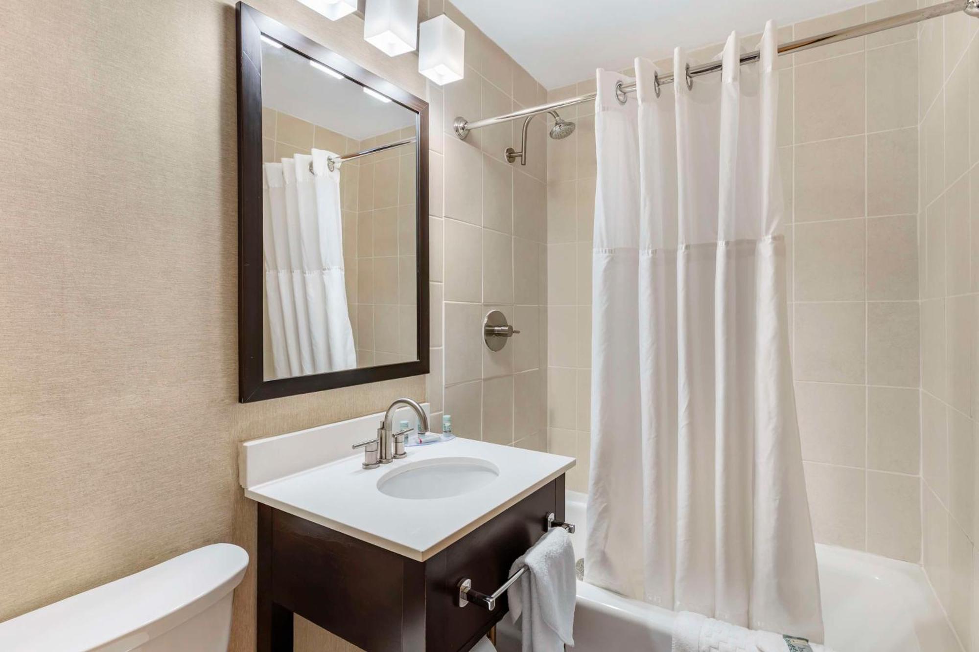 เบสท์ เวสเทิร์น วอเทอร์ทาวน์ ฟอร์ท ดรัม Hotel วอเตอร์ทาวน์ ภายนอก รูปภาพ